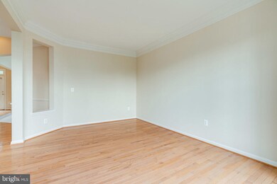 7208 Lyndam Hill Cir, Lorton, VA 22079 - photo 5