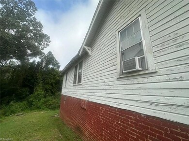 610 Wesley Dr, High Point, NC 27260 - photo 6