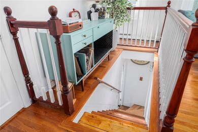 183 Wood St unit 3, Bristol, RI 02809 - photo 3