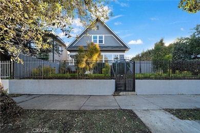 1148 Chestnut Ave, Long Beach, CA 90813 - photo 2