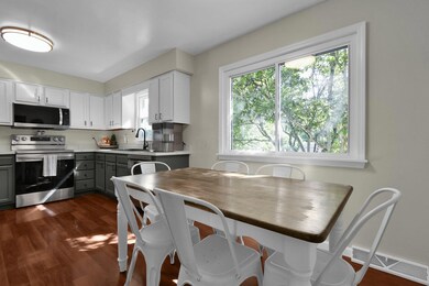 7-web-or-mls-1008-clayton-dr