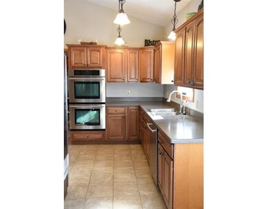 13 Blackmere Rd, Dudley, MA 01571 - photo 4