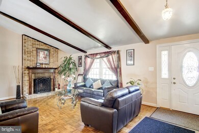 409 E Tantallon Dr, Fort Washington, MD 20744 - photo 5