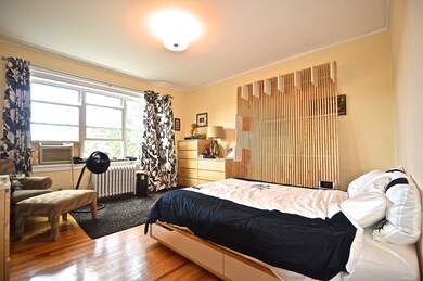 119 Winthrop Rd unit 4, Brookline, MA 02445 - photo 3