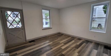 404 9th St, Upland, PA 19015 - photo 3