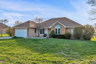 2231 SW Auburn Rd, Topeka, KS 66614 - photo 3