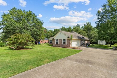 245 Hunters Glen Dr, Lufkin, TX 75904 - photo 2