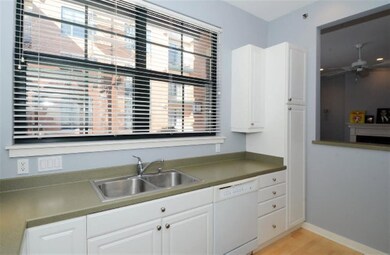 530 W Doty St unit 108, Madison, WI 53703 - photo 7