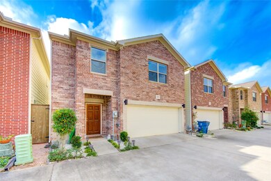 3707 Main Poplar Dr, Houston, TX 77025 - photo 2