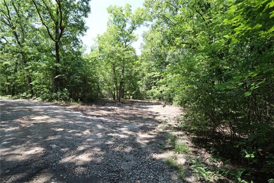 right turn into the  road to the property from mai