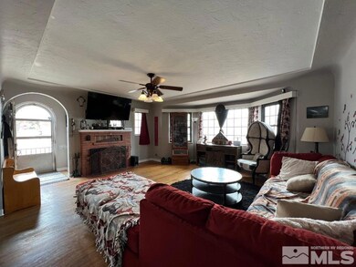 305 E 4th St, Winnemucca, NV 89445 - photo 3