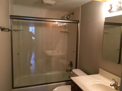 647 S 3rd St unit A, Columbus, OH 43206 - photo 7