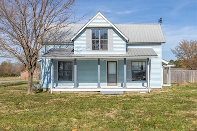 904 W Main St, Gentry, AR 72734 - photo 2