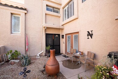 306 E Larkspur-3