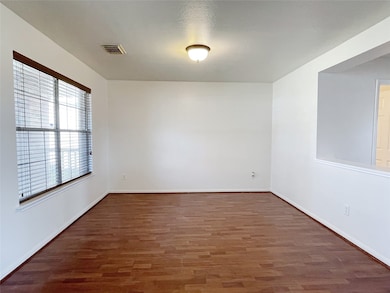 15723 Crooked Arrow Dr, Sugar Land, TX 77498 - photo 3