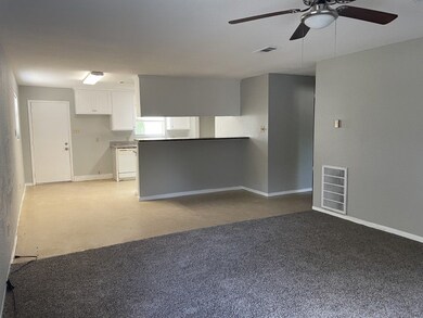 718 Willow St, Waller, TX 77484 - photo 3