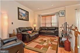 13276 Coppermill Dr, Herndon, VA 20171 - photo 5