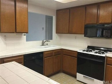 Kitchen Features Built-in Dishwasher