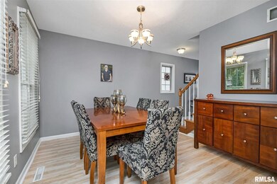 1826 E Rusholme St, Davenport, IA 52803 - photo 2