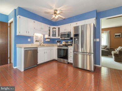 1637 Haywood Rd, Perkiomenville, PA 18074 - photo 6