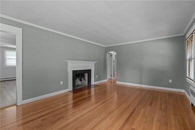 4 Sagamore St, Newport, RI 02840 - photo 4