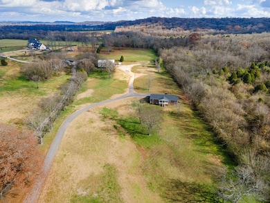 6681 Polk Ln, Columbia, TN 38401 - photo 5