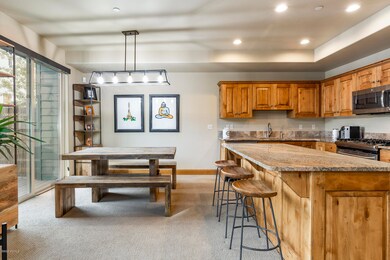 8143 Courtyard Loop Unit 12-007-014-8143