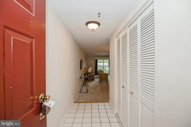 Quaker Hill Community unit 406, Alexandria, VA 22314 - photo 5