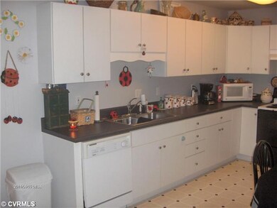 Cafeteria/Kitchen - Large open kitchen with 