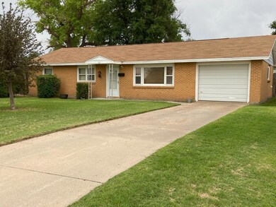 121 S Adams St, Hugoton, KS 67951 - photo 2