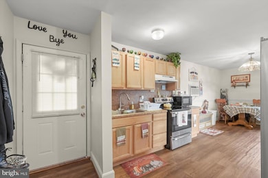 200 E Main St, Hancock, MD 21750 - photo 6