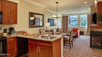 Westin Mtn Villas kitchen and dining