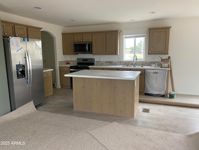 235 W Venice Way, Paulden, AZ 86334 - photo 3