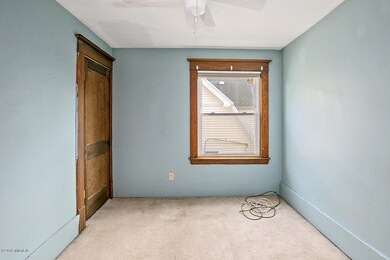738 Paris Ave SE, Grand Rapids, MI 49503 - photo 7