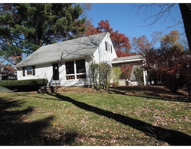 39 Kenilworth St, Springfield, MA 01109 - photo 3