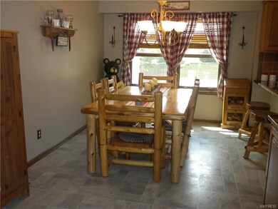 Eat In Kitchen