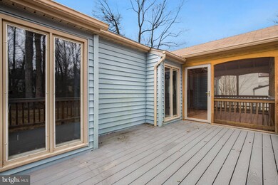 12394 Copenhagen Ct, Reston, VA 20191 - photo 6