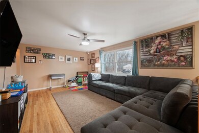 905 8th Ave, Conway, PA 15027 - photo 4