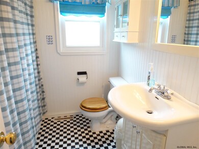 1521 Carney Rd, Castleton On Hudson, NY 12033 - photo 7