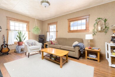 Hillcrest_Ave_1410_Kalamazoo_49008-7