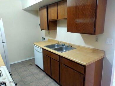 1912 Karen Sue Place unit C, El Paso, TX 79936 - photo 3