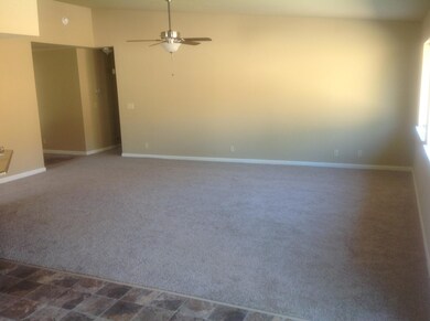 Wingsetter living rm