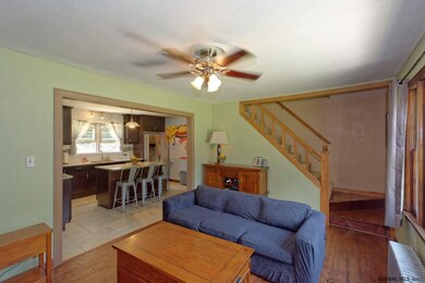 27 Robinhood Rd, Albany, NY 12203 - photo 6