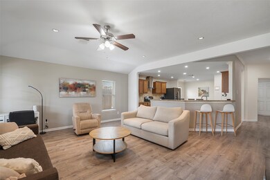 15611 Haleys Landing Ln, Houston, TX 77095 - photo 6