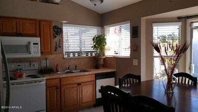 Eat-in Kitchen