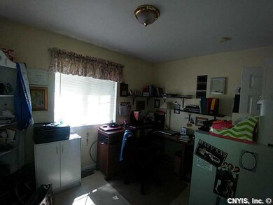 433 North St unit 435, Chittenango, NY 13037 - photo 6