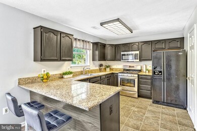 1002 Kings Crest Dr, Stafford, VA 22554 - photo 6