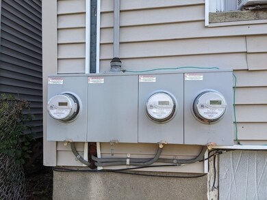 11 Emerald St, Chicopee, MA 01013 - photo 5