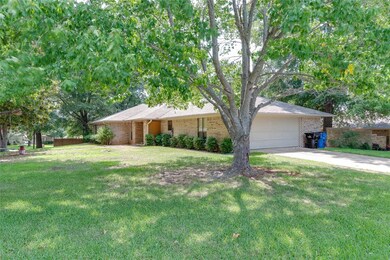 2210 Highland Park Dr, Denison, TX 75020 - photo 4