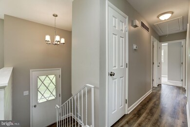 5813 Dale Dr, Sykesville, MD 21784 - photo 2